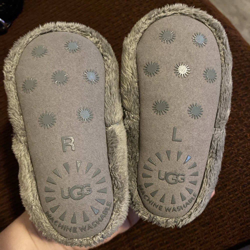 Uggs Infant Bixbee Booties Furry‎ Gray Boots Size 4/5 EUC - Picture 8 of 16